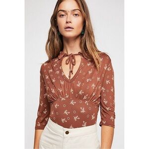 Free People Soraya Floral Printed Keyhole Top Brown Cream Size XS 3/4 Sleeve